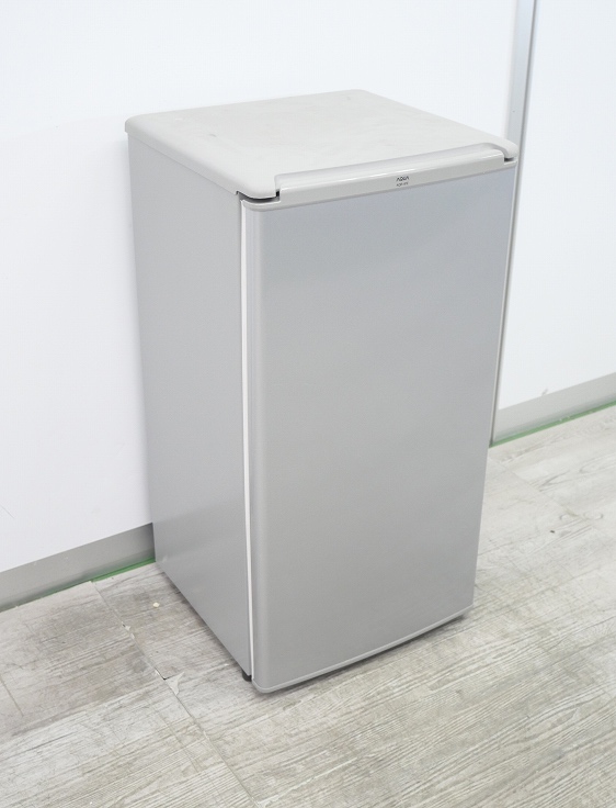 アクア製/2017年式/75L/冷蔵冷凍庫/AQR-81E(S)-1の通販はau PAY