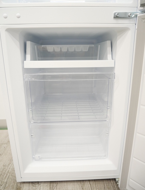 Comfee　冷凍冷蔵庫　174L　RCB169WH1JP　2024年製 Amazon.co.jp: COMFEE' 冷蔵庫 174L 幅47cm 大容量 温度調節