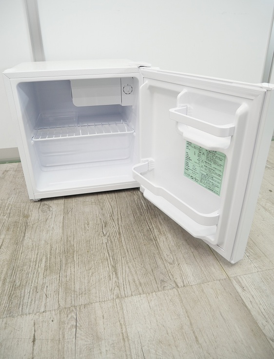 j201 REFAGE YRZ-C05L 1ドア冷蔵庫 46L 2024年製 REFAGE YRZC05L 1ドア冷蔵庫 46L - メルカリ