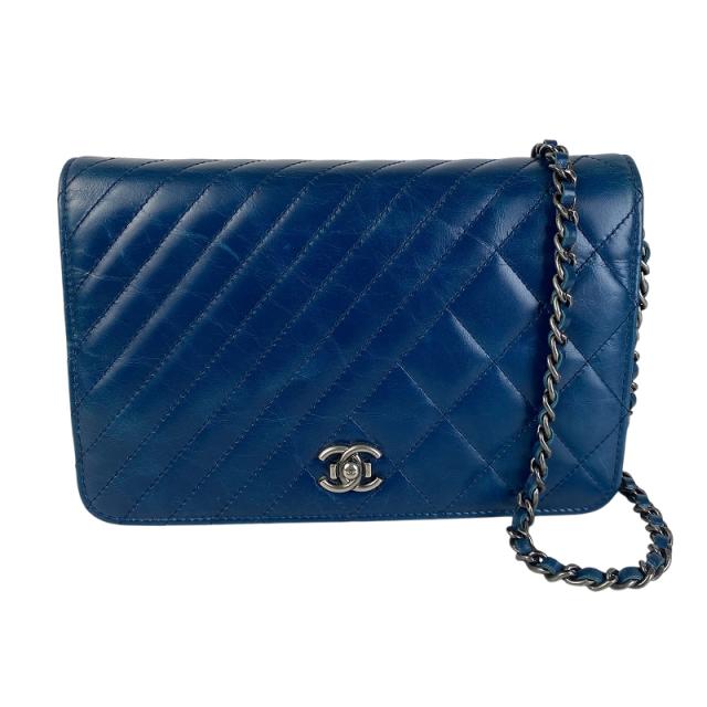 CHANEL シャネル マトラッセ ショルダーバッグ ラムスキン ブルー 【中古】 レディース