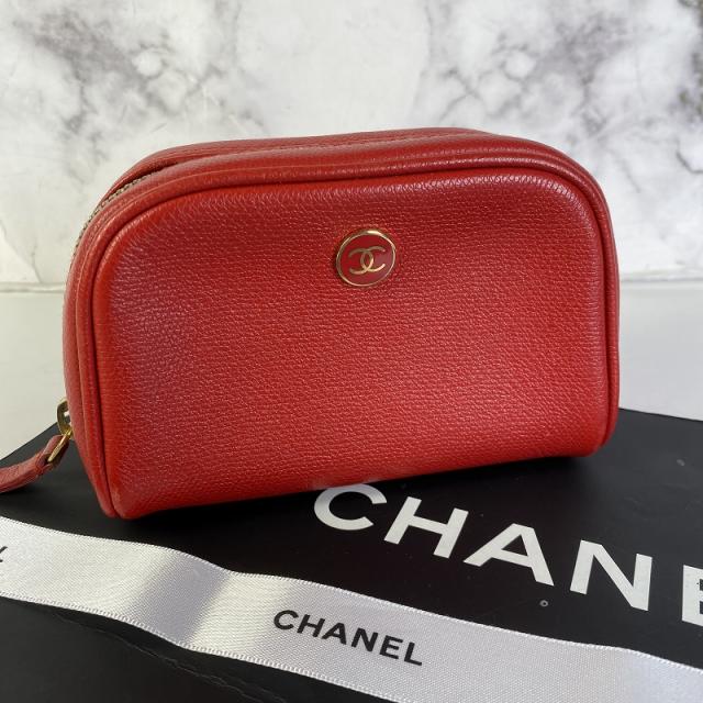 【美品】シャネル キャビアスキン ポーチ ココマーク 赤 シリアルシールあり シャネル キャビアスキン ポーチ ココマーク 赤 シリアルシールあり