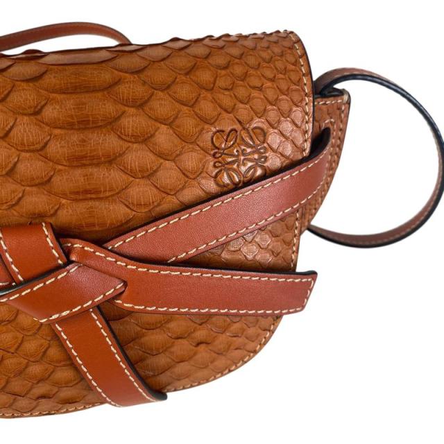 本物 ロエベ ショルダーバッグ メンズ レディース クロコダイル 茶色 斜め掛け 本物 ロエベ ショルダーバッグ メンズ レディース クロコダイル 茶色