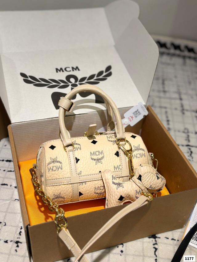 エム・シー・エム MCM ミニボストンピローバッグ