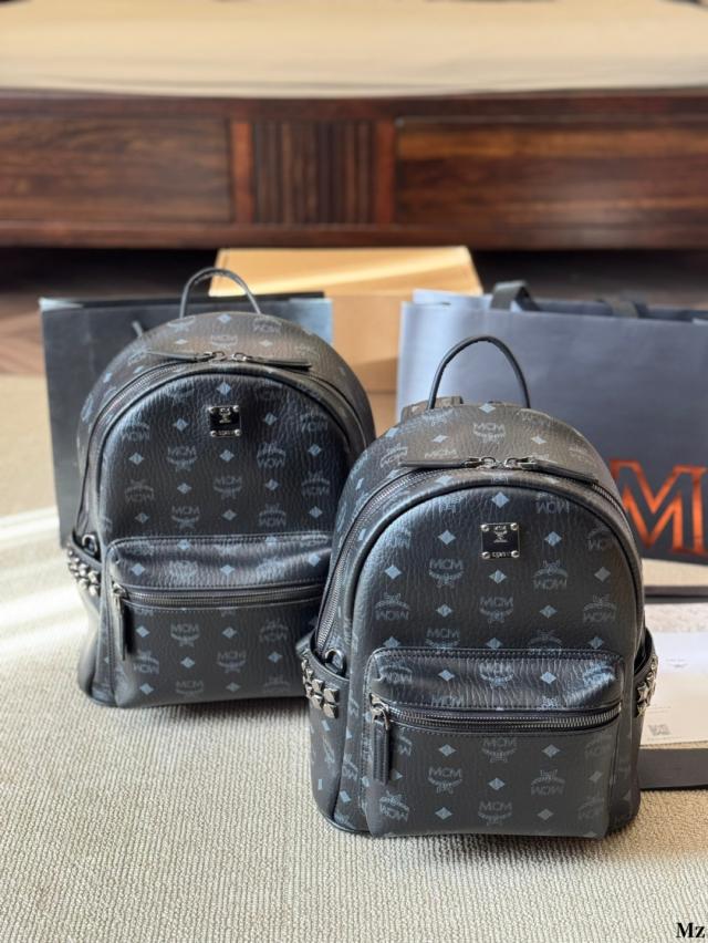 エムシーエム MCM スタッズ リュック バッグパック かばん 総柄