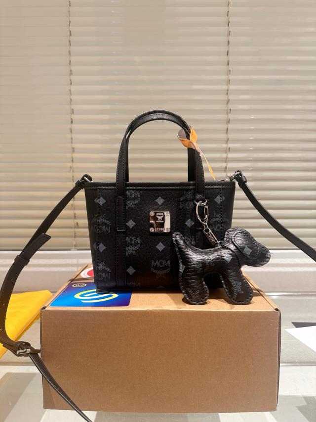 mcm エムシーエム　ハンドバッグ　ビジネスバッグ　トートバッグ　メンズにも MMTGSTA02CO001_01?$plp-small$