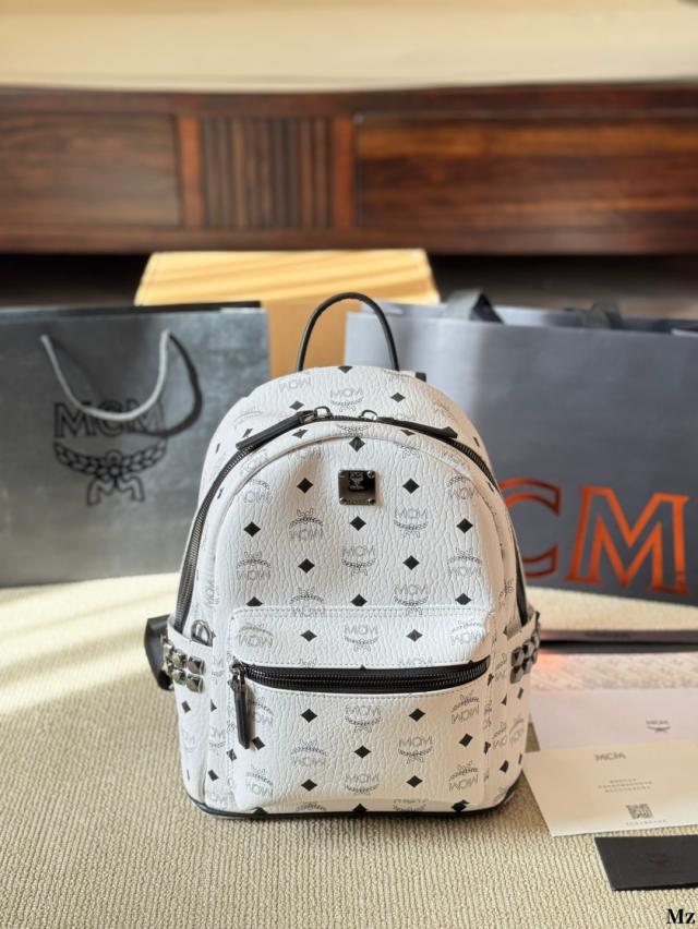 エムシーエム リュックサック スタッズ MCM ブラウン リュックサック