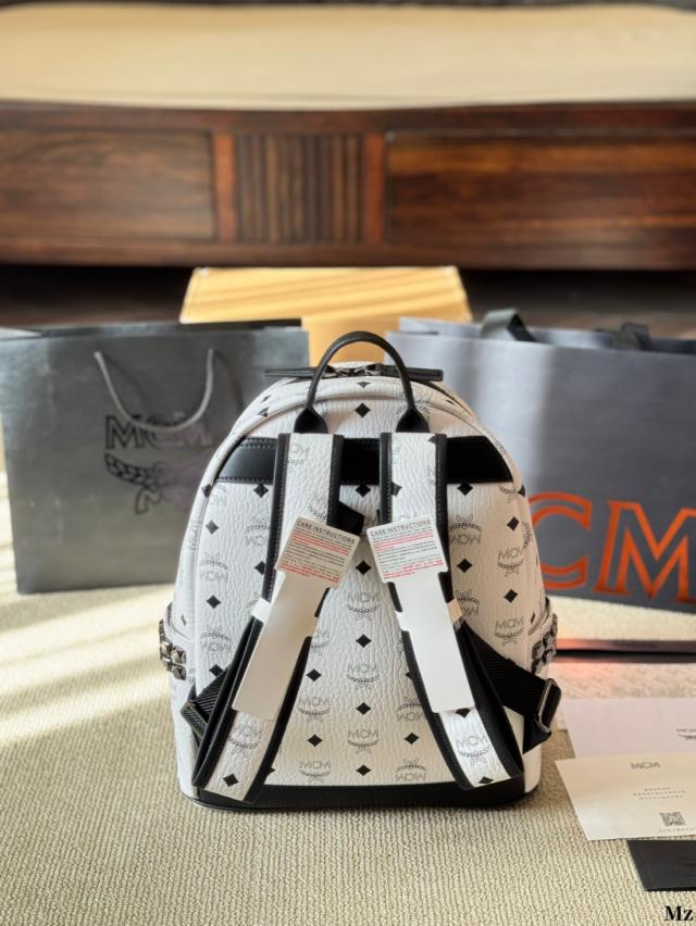 エムシーエム リュックサック スタッズ MCM ブラウン リュックサック