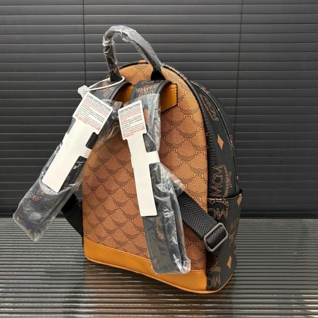 エム・シー・エム MCM BACKPACK ヴィセトスキャンパス リュック