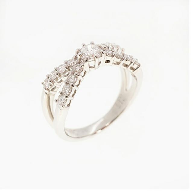【ju212】 リング Pt900 プラチナ ダイヤモンド 0.307ct/0.45ct 13号 未使用【中古】レディース