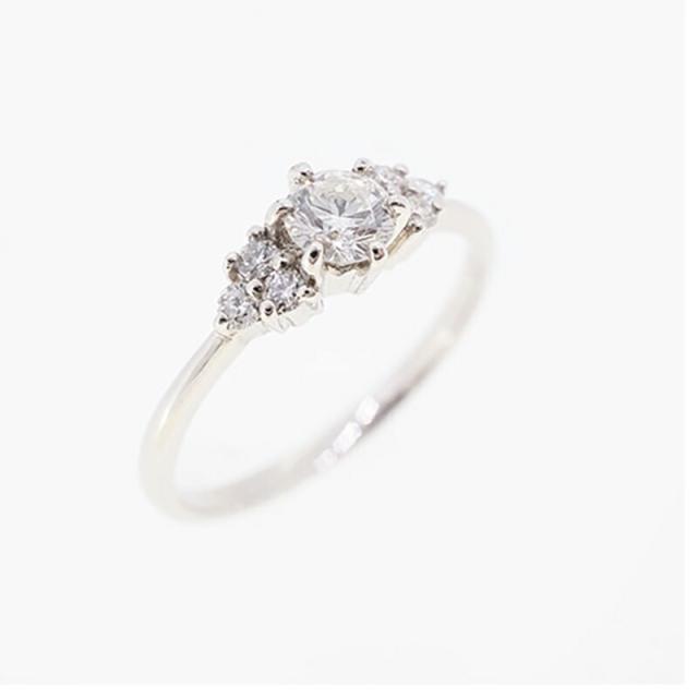 【ju329】 リング Pt900 プラチナ ダイヤモンド 0.241ct/0.10ct 11.5号 未使用【中古】レディース