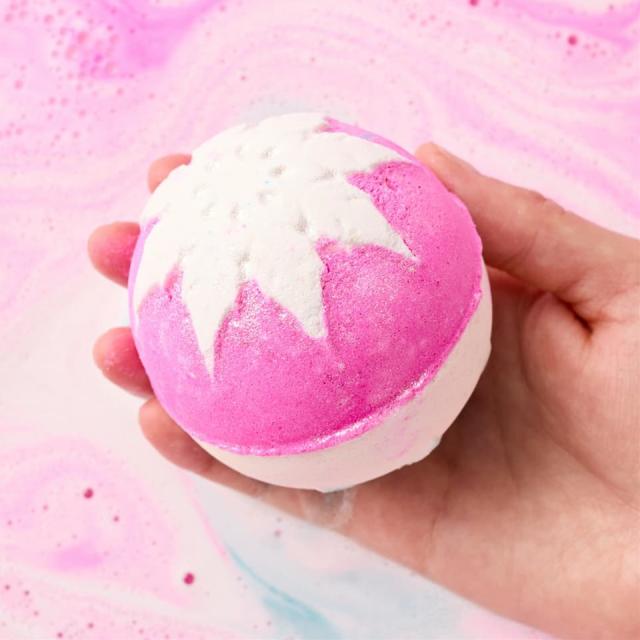 LUSH スノーフェアリースター ギフト クリスマス 限定 2025 プレゼント