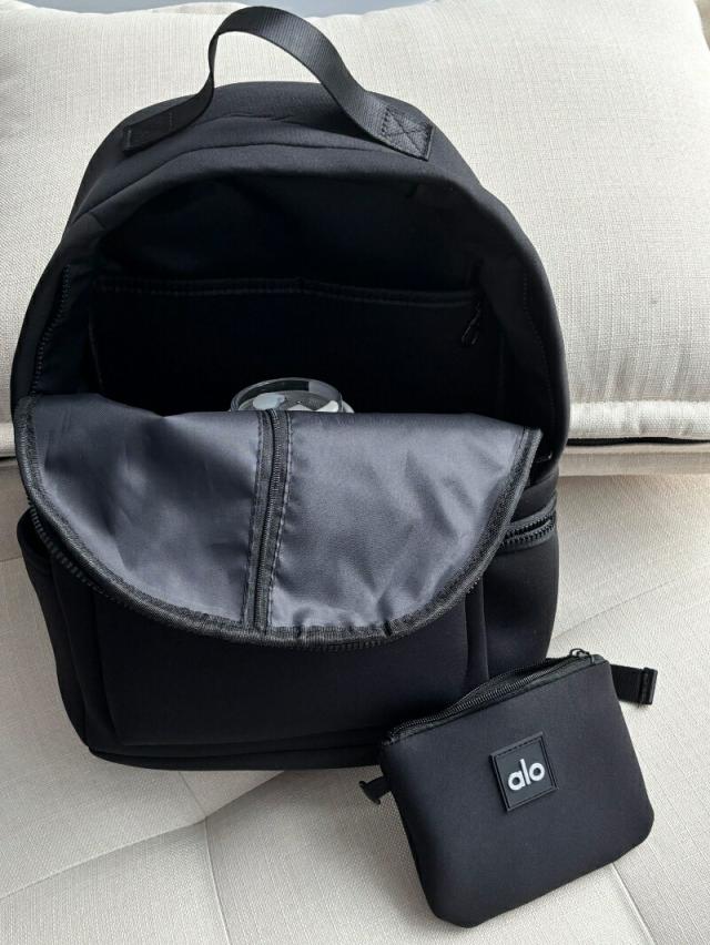 2025最新 ALO Yogaバックパック リュックサック リュック ヨガ