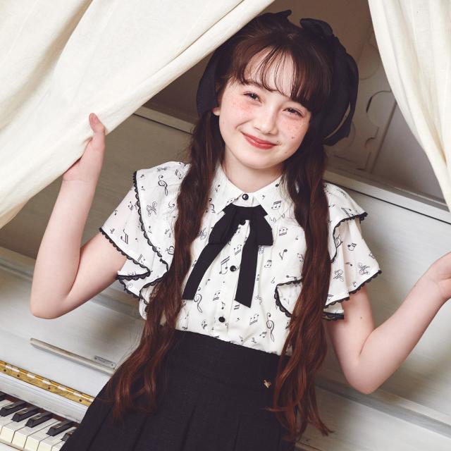メゾピアノジュニア(mezzo piano junior)音符柄フリルブラウス♪
