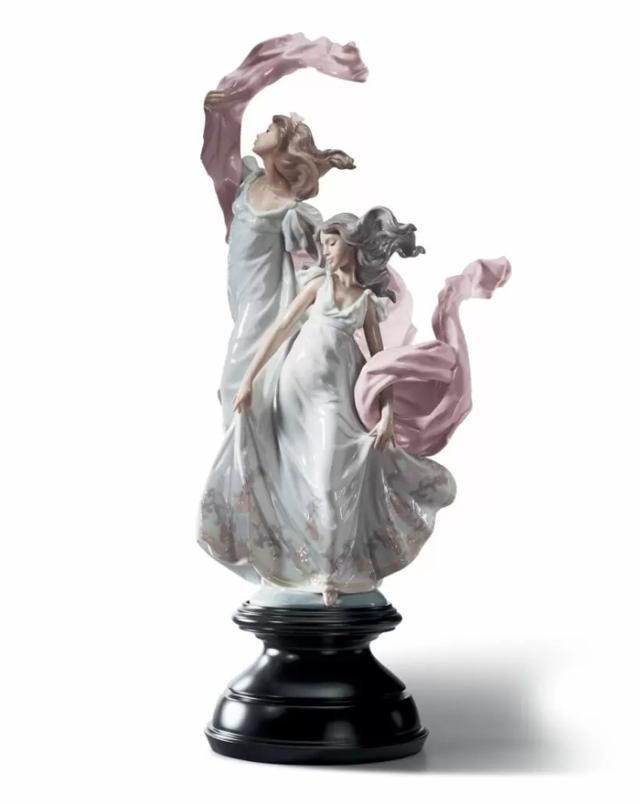 自由への賛歌  LLADRO リヤドロ  置物 オブジェ インテリア 人形 磁器 かわいい おしゃれ スペイン プレゼント 玄関 お祝い 新築 開業 癒し リビング 寝室 事務所 オフィス 【正規品】 01005819