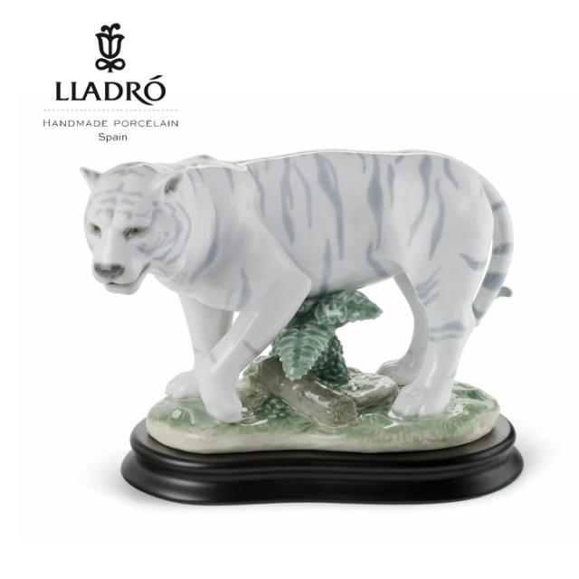 リヤドロ　ホワイトタイガー 陶器　置物 The Tiger 虎 LLADRO リヤドロ ホワイトタイガー リアル