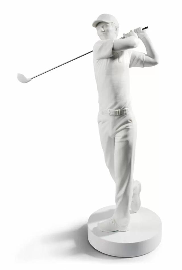 ゴルファー White  LLADRO 白 リヤドロ  置物 オブジェ インテリア 記念 人形 磁器 かわいい おしゃれ スペイン プレゼント 玄関 お祝い 新築 開業 癒し リビング 寝室 事務所 オフィス 【正規品】 01009132