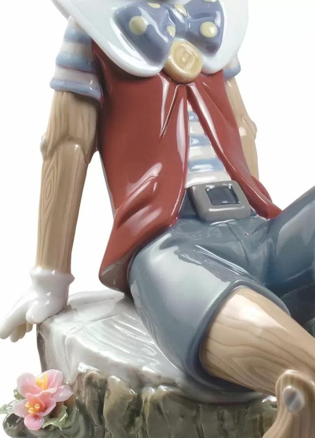 ピノキオ LLADRO リヤドロ 童話 置物 オブジェ インテリア 人形 磁器 かわいい おしゃれ スペイン プレゼント 玄関 お祝い 新築 開業 癒し リビング 寝室 事務所 オフィス 【正規品】 01009274