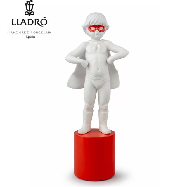 ヒーロー見参  LLADRO リヤドロ  男の子 出産祝い  置物 オブジェ インテリア 磁器 かわいい スペイン プレゼント お祝い 新築 開業 癒し リビング 寝室 事務所 オフィス 【正規品】01009484