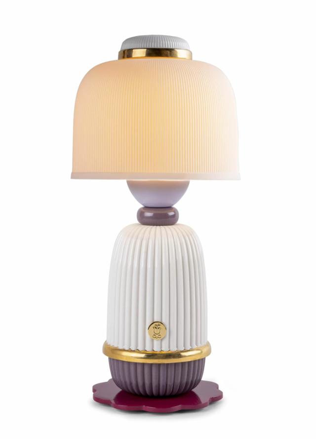 Kokeshi Lamp Cream リヤドロ LLADRO 卓上 ランプ 磁器 こけし 置物 インテリア プレゼント お祝い 寝室 