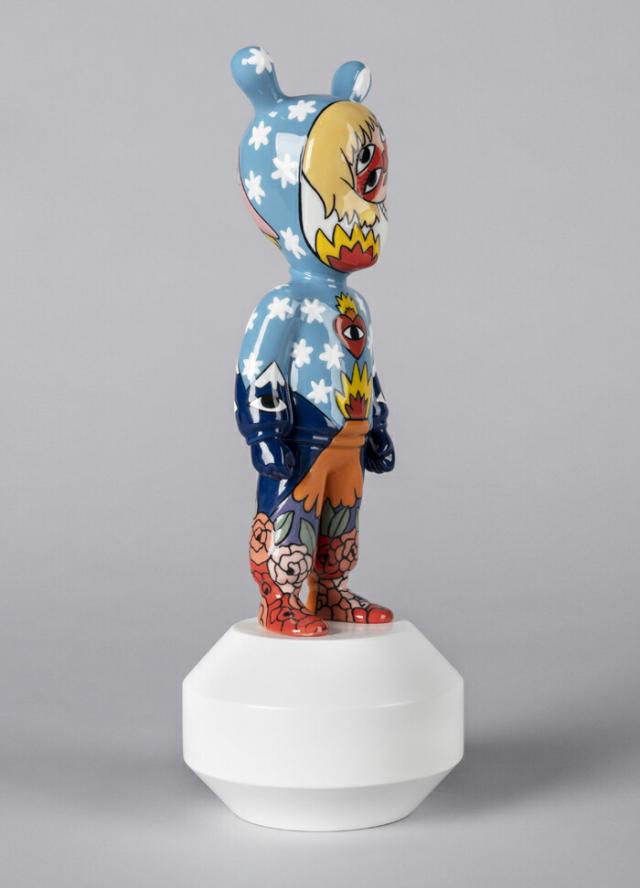 The Guest by Ricardo Cavolo  小  LLADRO 【正規品】リヤドロ フィギュリン  01007748  リカルド・カヴォロ おしゃれ ハイポーセリン 磁器 人形 置物 インテリア 保証  玄関 新築 お祝い 寝室 リビング  コラボ作品