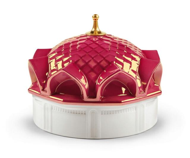 1001ライトキャンドル(窓・Peony) - ナイトアプローチ LLADRO リヤドロ  置物 人形 フィギュリン オブジェ インテリア 磁器 リアル スペイン プレゼント 結婚 お祝い 新築 開業 リビング 寝室 事務所  【正規品】01040174