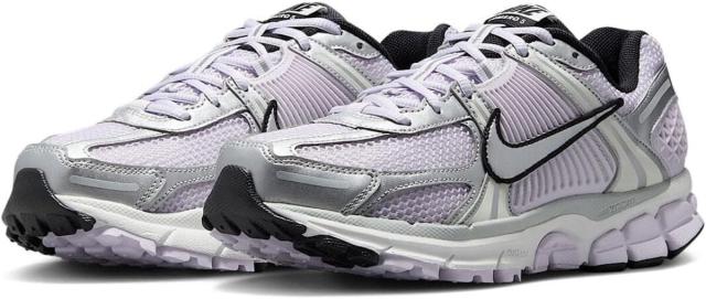 [ナイキ] ズーム ボメロ 5 [W Zoom Vomero 5] ベアリーグレープ/フォトンダスト/サミットホワイト/メタリックシルバー IB7253-500