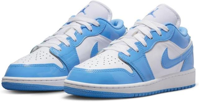 [ナイキ] エア ジョーダン 1 ロー SE GS [J AIR JORDAN 1 LOW SE GS] ホワイト/レジェンドブルーゴールド/ブラック FZ3929-114