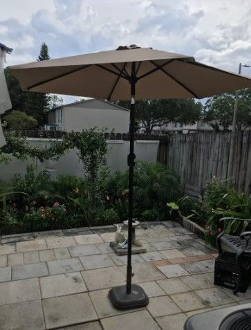 ガーデンパラソル 庭 パティオ 傘 UVカット 庭 テラス カフェ 屋外 直径 228.6cm おしゃれ かわいい アウトドア ビーチ アイボリー