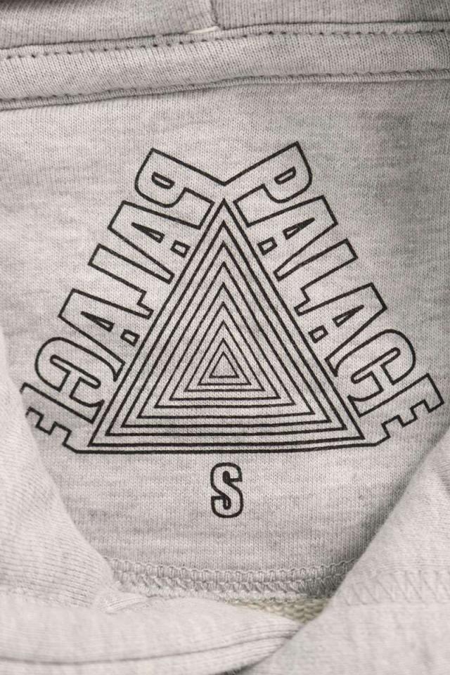 パレス サイズ:S TRI-DART HOOD ロゴプリントプルオーバーパーカー