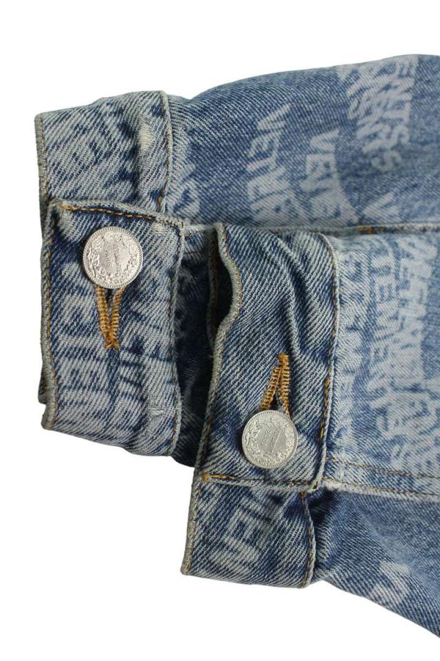 ヴェトモン サイズ:M  UA52JA250B ロゴ総柄デニムジャケット 中古 OM10 ヴェトモン サイズ:M UA52JA250B ロゴ総柄デニムジャケット 中古 OM10