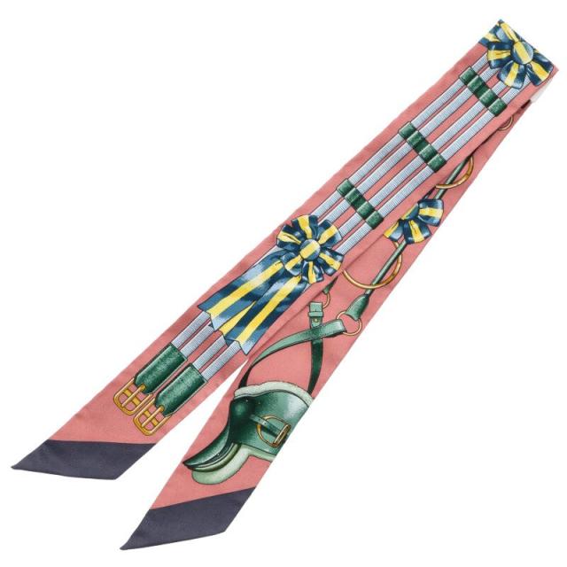 エルメス   Jumping ジャンピング総柄シルクツイリースカーフ 中古 GZ14