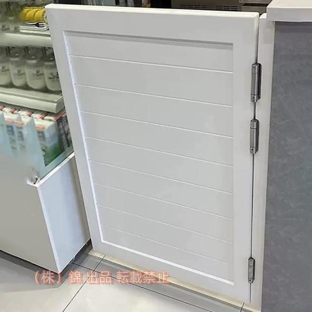 カフェドアーズスイングドアホワイトシングルスイングドア株式会社錦ステンレス鋼の蝶番が付いているカスタマイズ可能な無垢材のカフェドアカウンターエントラ