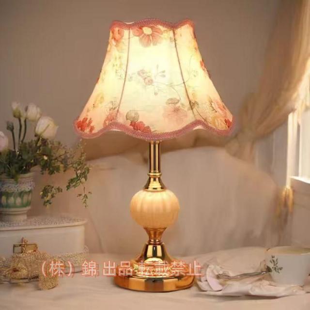 電気スタンド ベッドサイドランプ 高品質 読書灯 綺麗な卓上照明 デスクライト ステンドグラス アンティーク花柄 Desk lamp インテリア 読書灯 Desk ステンドグラス lamp new ティファニー 高品質 電気