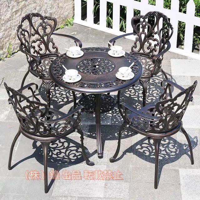 ガーデン5点セット 鉄細工の家具 屋外用テーブルと椅子 ガーデン