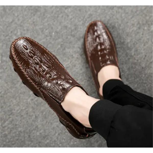 ドライビングシューズ メンズ ビット付きローファー モカシン 合成皮革 ビットタイプ ワニ型押し クローバー株式会社 走りやすい 疲れない 車の運転 送料無料 ドライビングシューズ メンズ ビット付きローファー モカシン 合成皮革