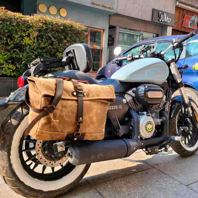 アメリカンビンテージ風キャンバスショルダーバッグ 大容量で収納力抜群 バイクライディングやアウトドアに最適なマルチバッグ
