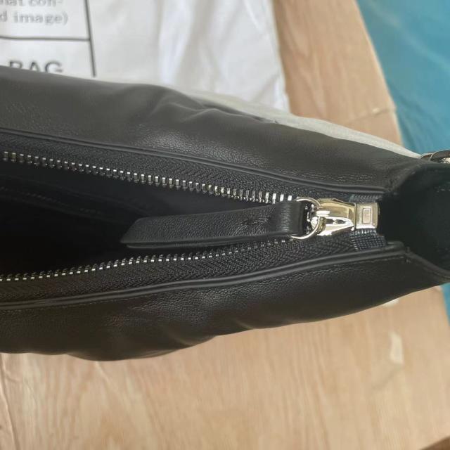 Maison Margiela ミディアム黒 チェーンショルダー レザーの通販