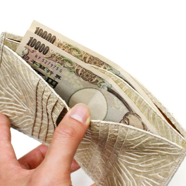蛇革財布 財布 二つ折り財布 折り財布 無双仕様 小銭入れ無し カード収納 メンズ財布 パイソン革 蛇革 サイフ さいふ 札入れ 本革財布 日本製 ウェーブ風型押し仕上げ ベージュ_4