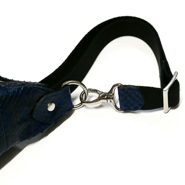 ボディバッグ ワンショルダーバック コンパクト 横型 / パイソン革 蛇