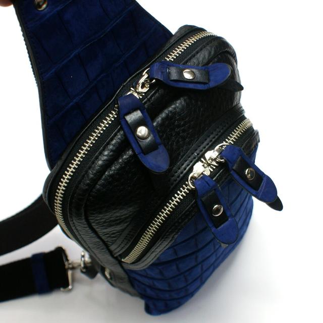 ボディバッグ メンズ レザー ショルダーバッグ 斜めがけ / 縦型 大容量