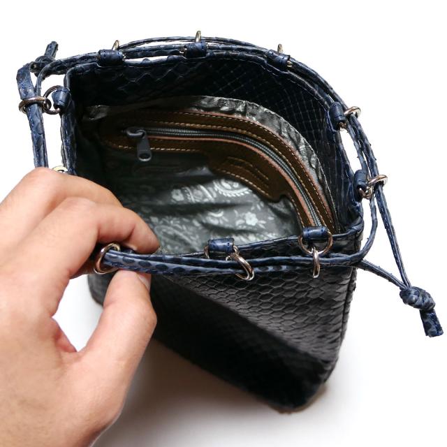 合切袋 巾着 /本革 パイソン革 / モラレスパイソン ネイビーブルー_2