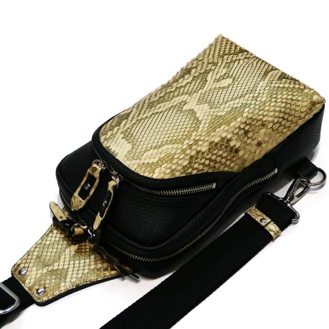 ボディバッグ メンズ レザー ショルダーバッグ 斜めがけ / 縦型 大容量 / 本革 パイソン革 蛇革 / モラレスパイソン パール ゴールド 2 ボディバッグ メンズ レザー ショルダーバッグ 斜めがけ / 縦型 大容量