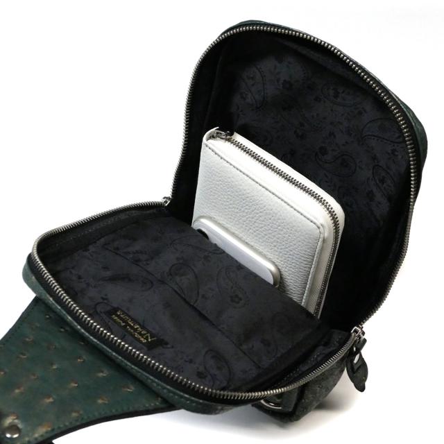 ボディバッグ メンズ レザー ショルダーバッグ 斜めがけ / 縦型 大容量