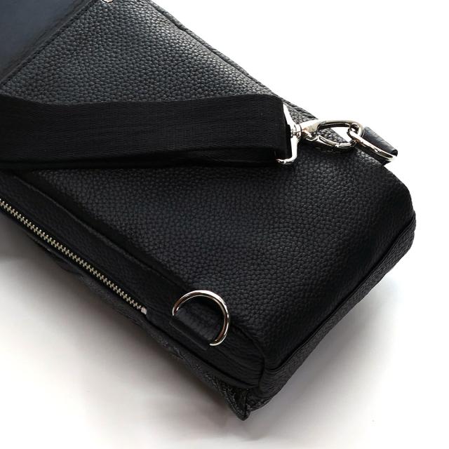 ボディバッグ メンズ レザー ショルダーバッグ 斜めがけ / 縦型 大容量