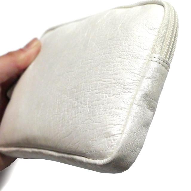 ポーチ 通しマチ / Sサイズ / 本革 オーストリッチ革 ダチョウ革