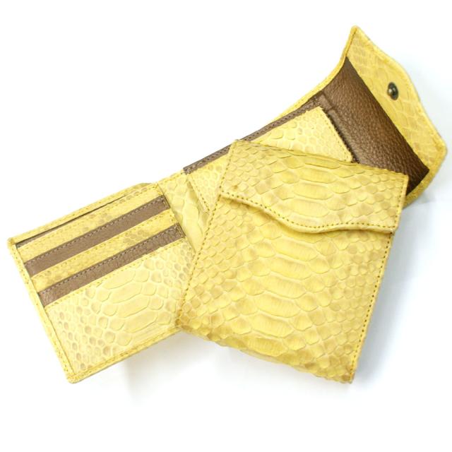 パイソン 財布 二つ折り財布 折り財布 革財布 札入れ 本革財布 蛇 ヘビ 革 牛革 かぶせホック付き 小銭入れ有り カード収納 日本製 ハーフブリーチイエロー