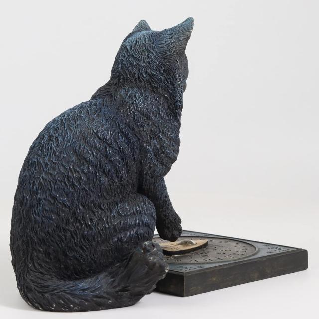 精霊板の前に座って「主の声」を待っている神秘的な黒猫彫像ねこ置物彫刻キャットフィギュア置物輸入品_2