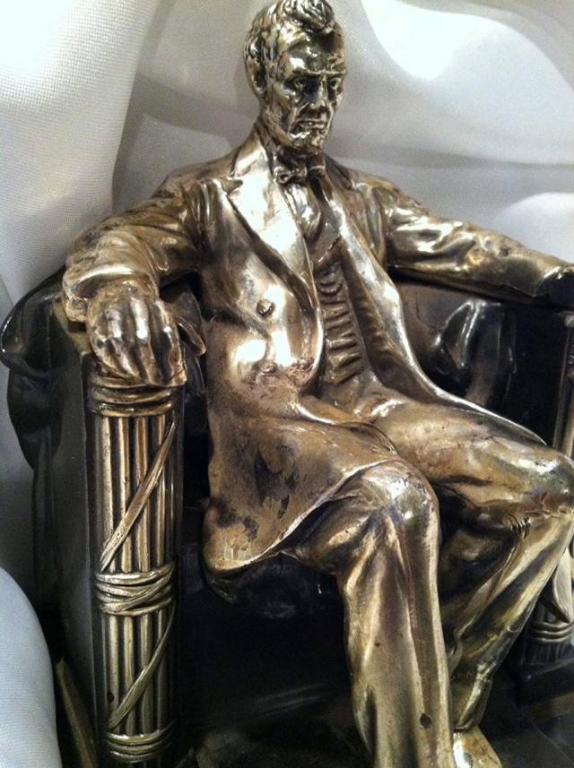 エイブラハム・リンカーン ワシントンDC記念堂 彫像 アメリカ 大統領 政治家/ 南北戦争 ゲティスバーグ演説 プレゼント 記念品[輸入品