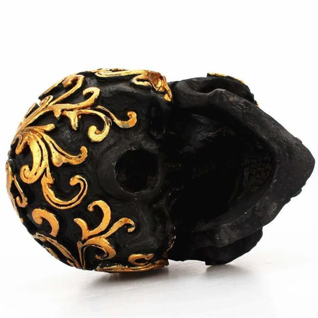 黒地にゴールデンのパターンがデザインされた スカル（頭蓋骨） レジンクラフト製彫刻 装飾ギフト デスクトップ ホームアクセサリー(輸入品_3