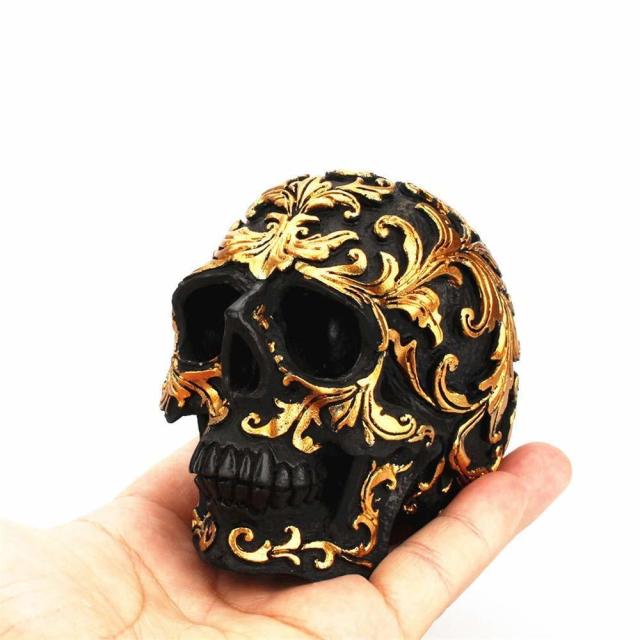 黒地にゴールデンのパターンがデザインされた スカル（頭蓋骨） レジンクラフト製彫刻 装飾ギフト デスクトップ ホームアクセサリー(輸入品_4